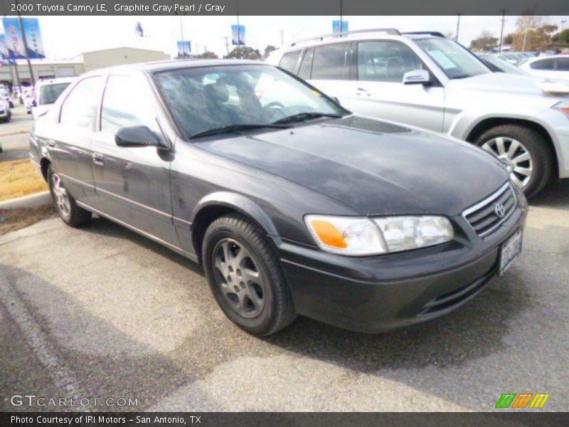 Graphite Gray Pearl / Gray 2000 Toyota Camry LE