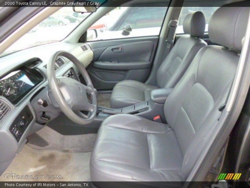 Graphite Gray Pearl / Gray 2000 Toyota Camry LE