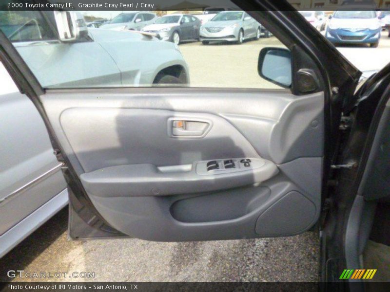 Graphite Gray Pearl / Gray 2000 Toyota Camry LE