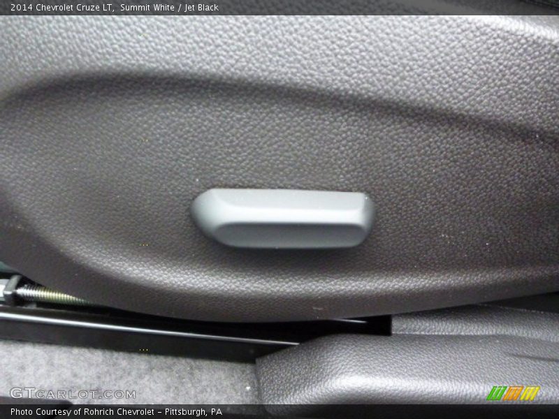 Summit White / Jet Black 2014 Chevrolet Cruze LT