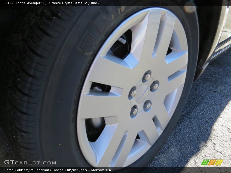 Granite Crystal Metallic / Black 2014 Dodge Avenger SE