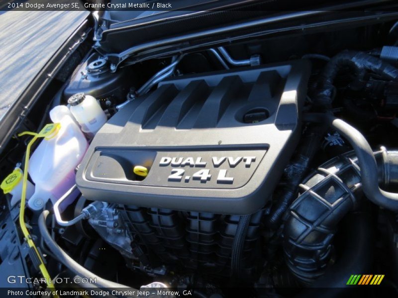 Granite Crystal Metallic / Black 2014 Dodge Avenger SE