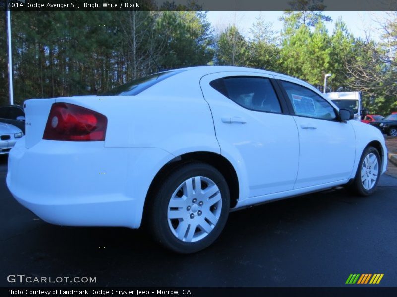 Bright White / Black 2014 Dodge Avenger SE