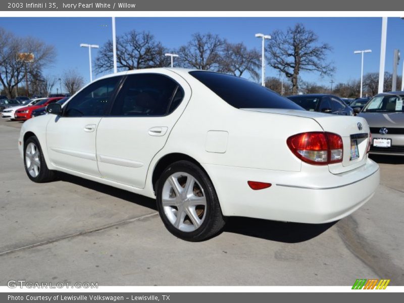Ivory Pearl White / Willow 2003 Infiniti I 35