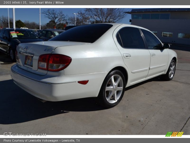 Ivory Pearl White / Willow 2003 Infiniti I 35