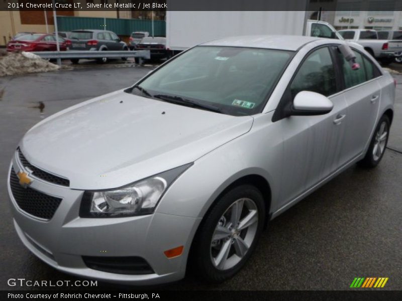 Front 3/4 View of 2014 Cruze LT