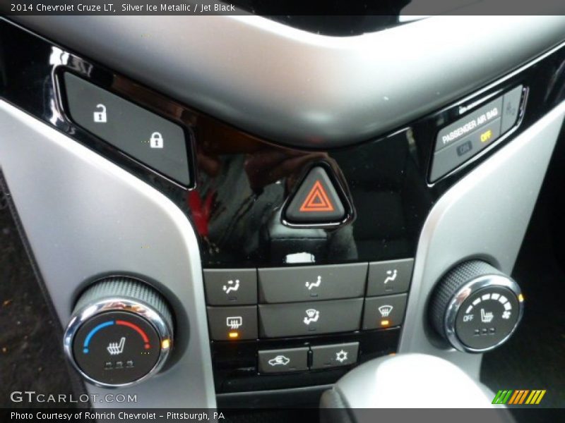 Silver Ice Metallic / Jet Black 2014 Chevrolet Cruze LT