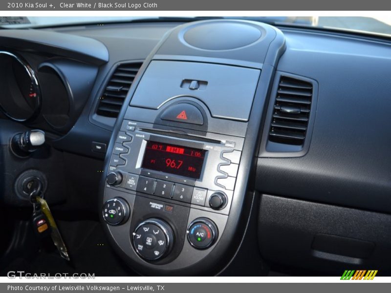 Clear White / Black Soul Logo Cloth 2010 Kia Soul +
