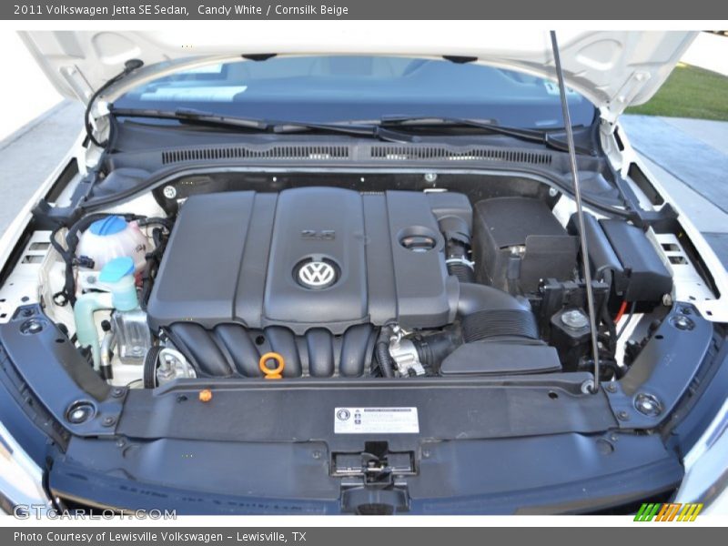Candy White / Cornsilk Beige 2011 Volkswagen Jetta SE Sedan