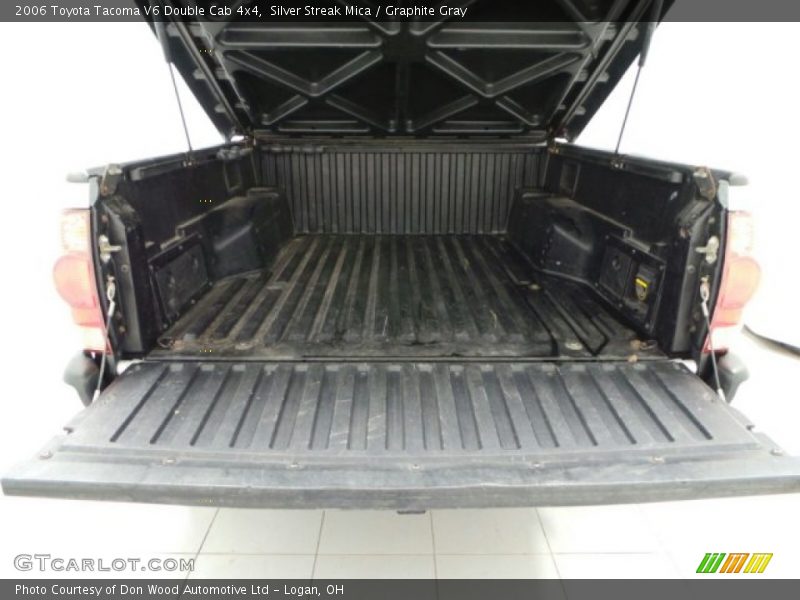 Silver Streak Mica / Graphite Gray 2006 Toyota Tacoma V6 Double Cab 4x4