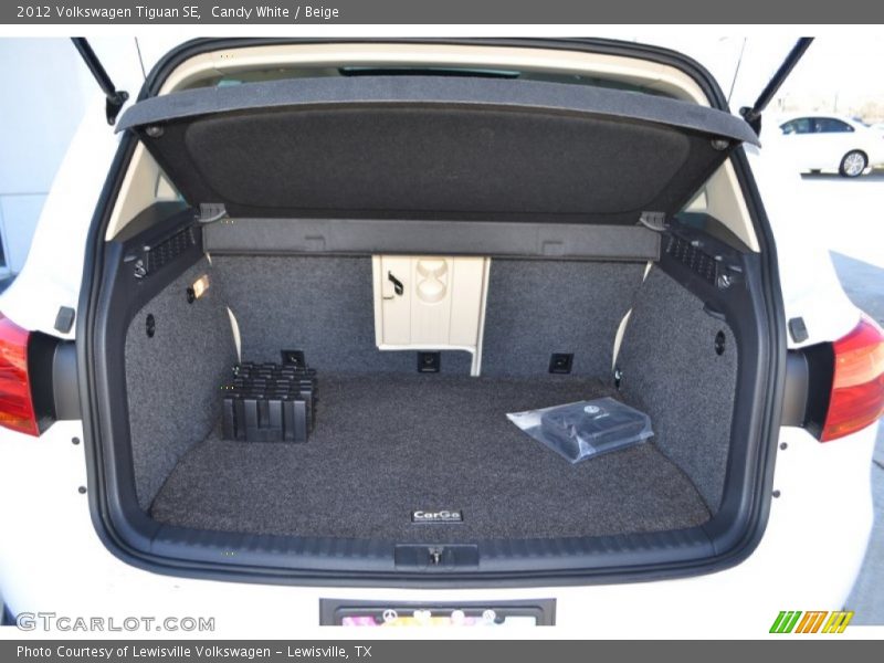 Candy White / Beige 2012 Volkswagen Tiguan SE