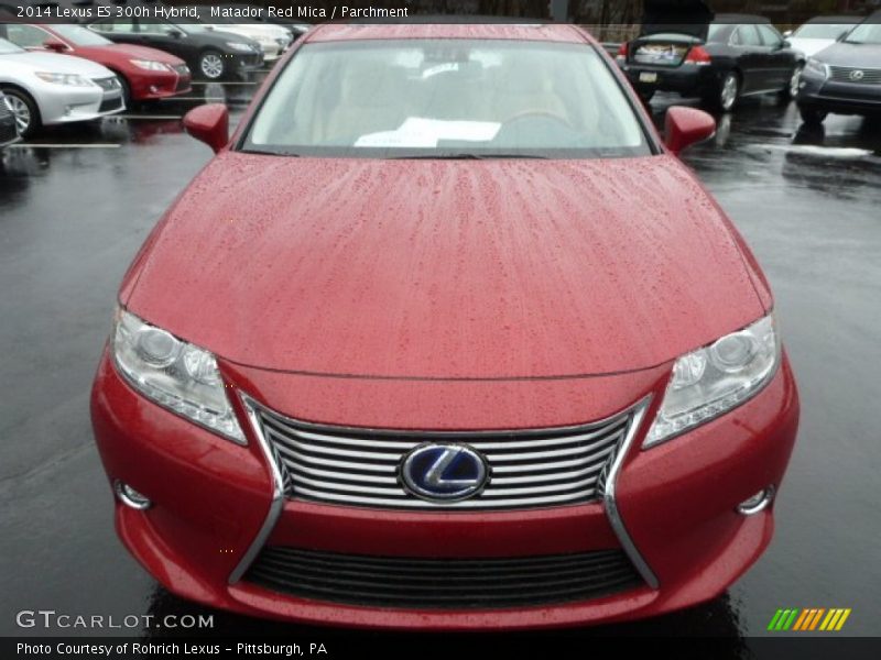 Matador Red Mica / Parchment 2014 Lexus ES 300h Hybrid