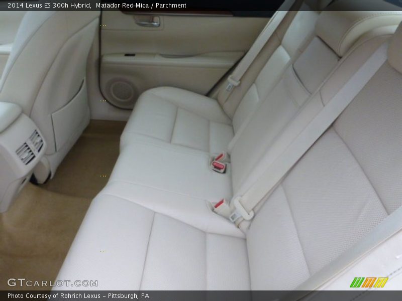 Matador Red Mica / Parchment 2014 Lexus ES 300h Hybrid