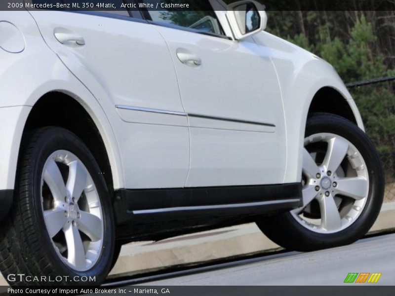 Arctic White / Cashmere 2009 Mercedes-Benz ML 350 4Matic