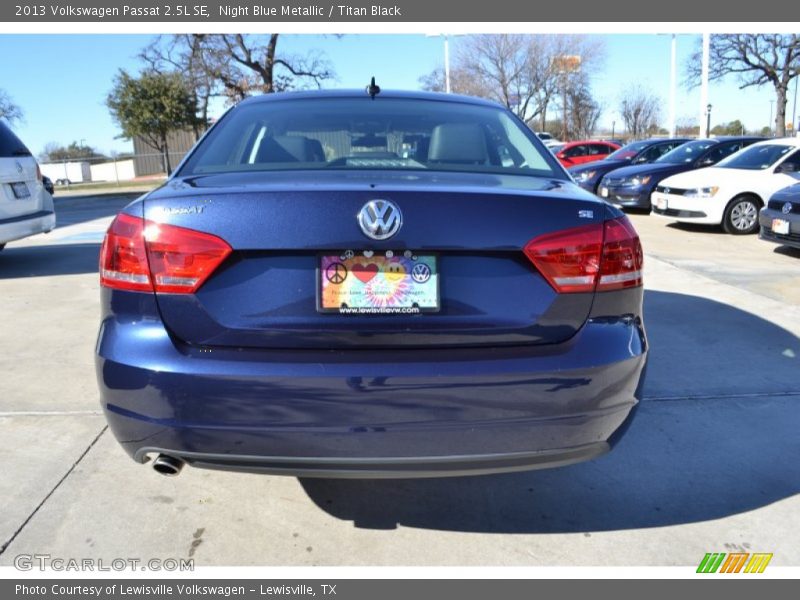 Night Blue Metallic / Titan Black 2013 Volkswagen Passat 2.5L SE