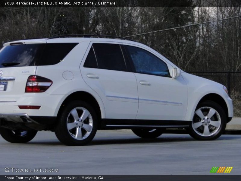Arctic White / Cashmere 2009 Mercedes-Benz ML 350 4Matic