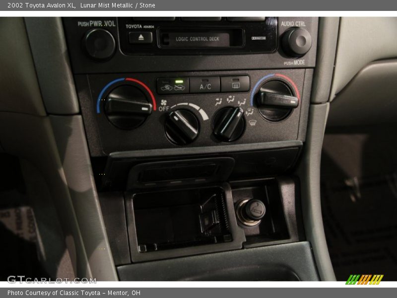 Lunar Mist Metallic / Stone 2002 Toyota Avalon XL