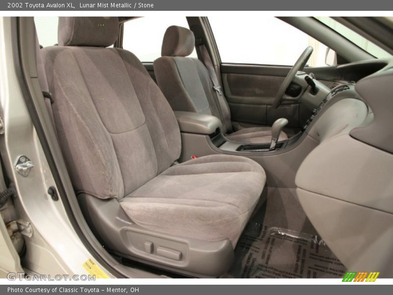 Lunar Mist Metallic / Stone 2002 Toyota Avalon XL