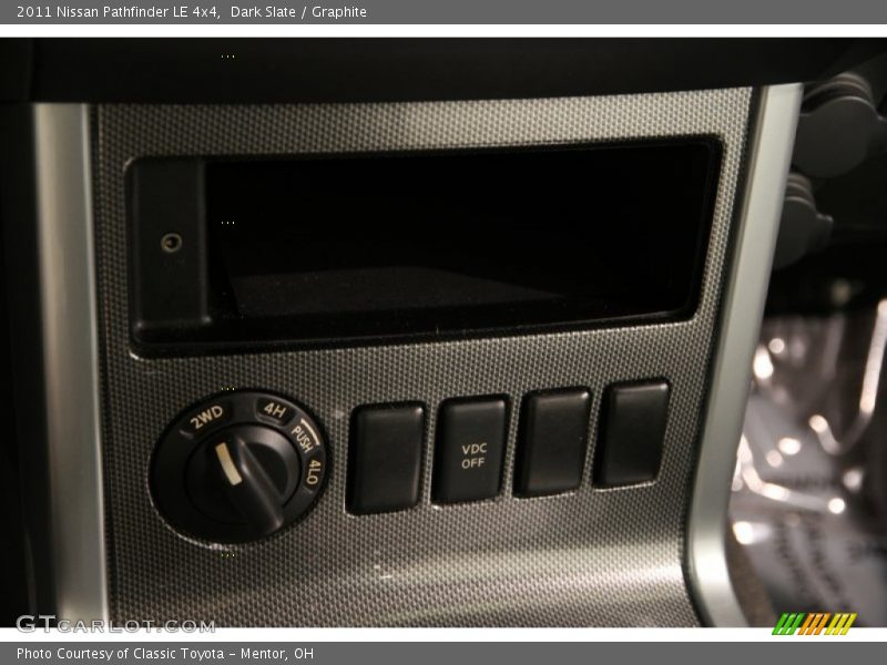 Dark Slate / Graphite 2011 Nissan Pathfinder LE 4x4