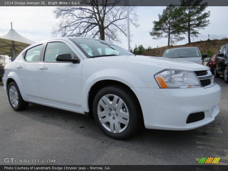 Bright White / Black 2014 Dodge Avenger SE