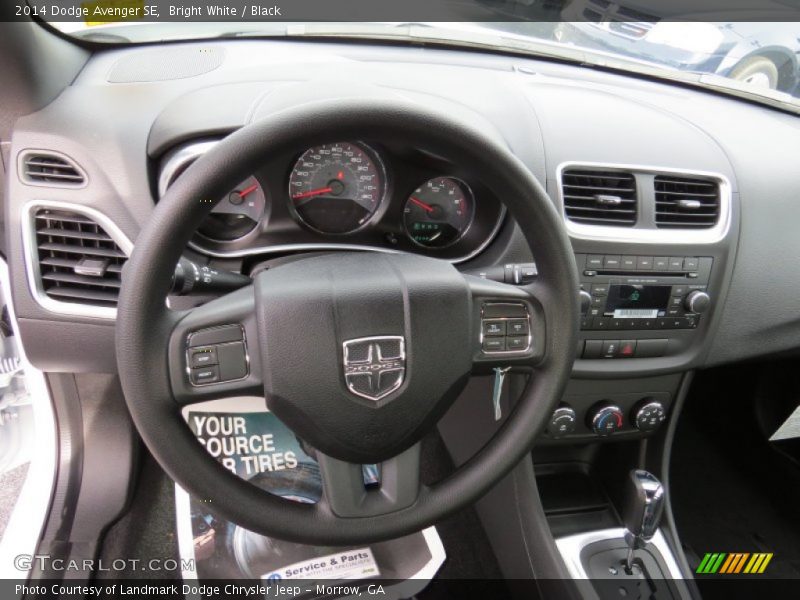 Bright White / Black 2014 Dodge Avenger SE