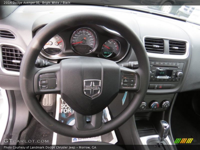 Bright White / Black 2014 Dodge Avenger SE