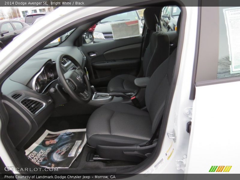 Bright White / Black 2014 Dodge Avenger SE