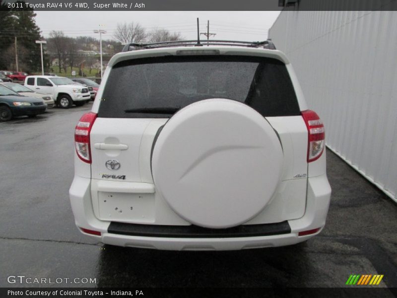 Super White / Ash 2011 Toyota RAV4 V6 4WD
