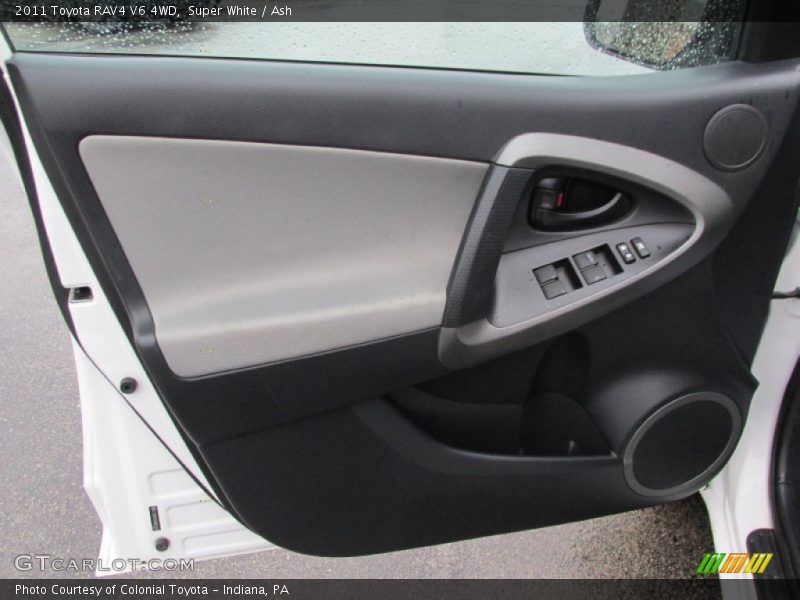 Super White / Ash 2011 Toyota RAV4 V6 4WD