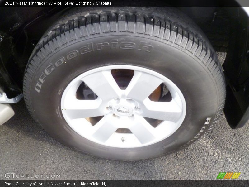 Silver Lightning / Graphite 2011 Nissan Pathfinder SV 4x4