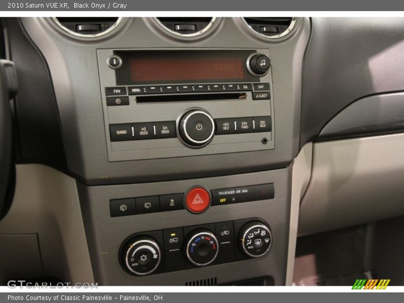 Black Onyx / Gray 2010 Saturn VUE XR