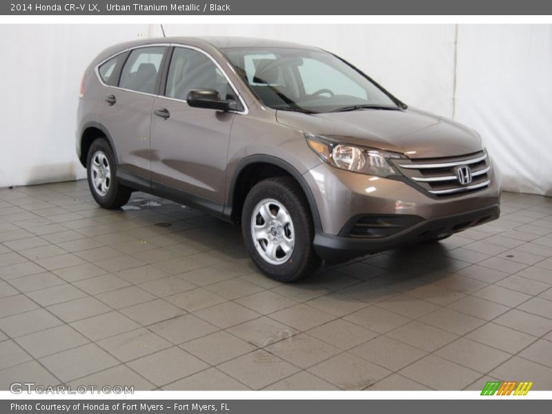 Front 3/4 View of 2014 CR-V LX