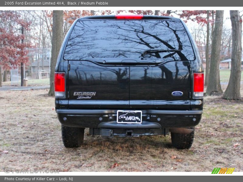 Black / Medium Pebble 2005 Ford Excursion Limited 4X4