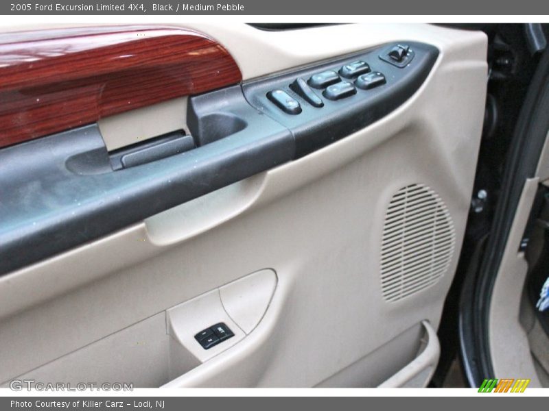 Black / Medium Pebble 2005 Ford Excursion Limited 4X4