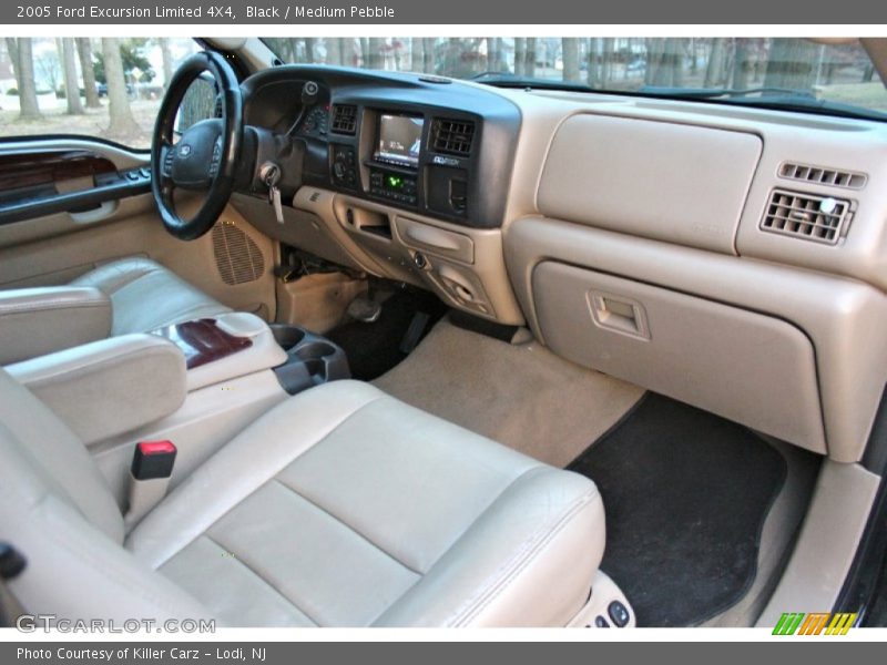  2005 Excursion Limited 4X4 Medium Pebble Interior