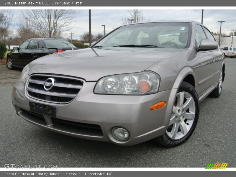 Sunlit Sand / Frost 2003 Nissan Maxima GLE