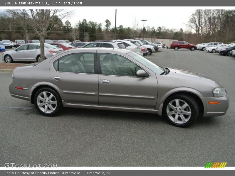 Sunlit Sand / Frost 2003 Nissan Maxima GLE