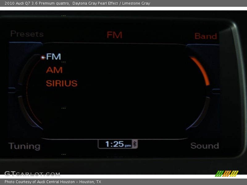 Daytona Gray Pearl Effect / Limestone Gray 2010 Audi Q7 3.6 Premium quattro