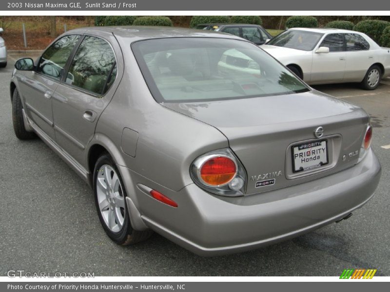 Sunlit Sand / Frost 2003 Nissan Maxima GLE