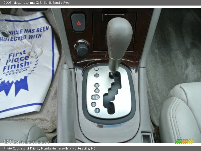 Sunlit Sand / Frost 2003 Nissan Maxima GLE