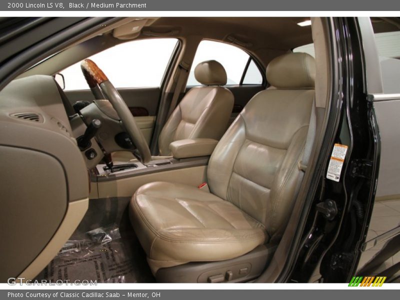 Front Seat of 2000 LS V8