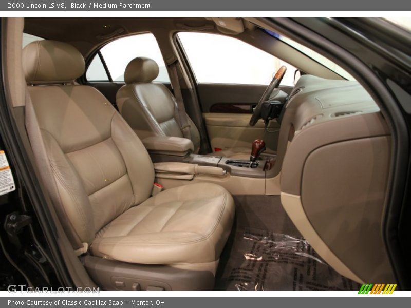 Front Seat of 2000 LS V8