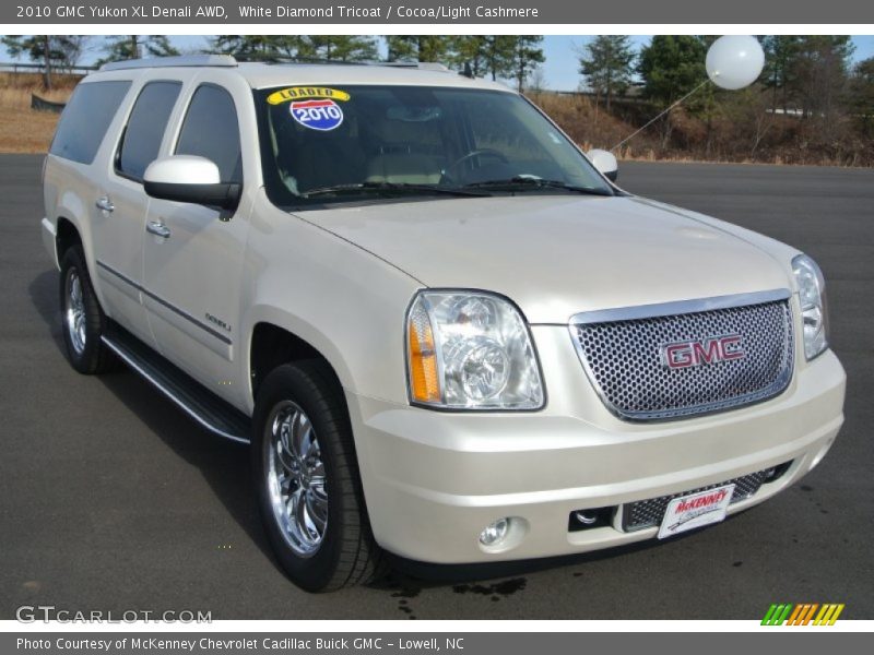 White Diamond Tricoat / Cocoa/Light Cashmere 2010 GMC Yukon XL Denali AWD