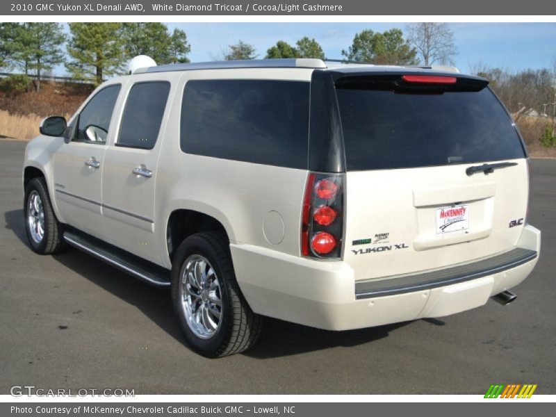 White Diamond Tricoat / Cocoa/Light Cashmere 2010 GMC Yukon XL Denali AWD