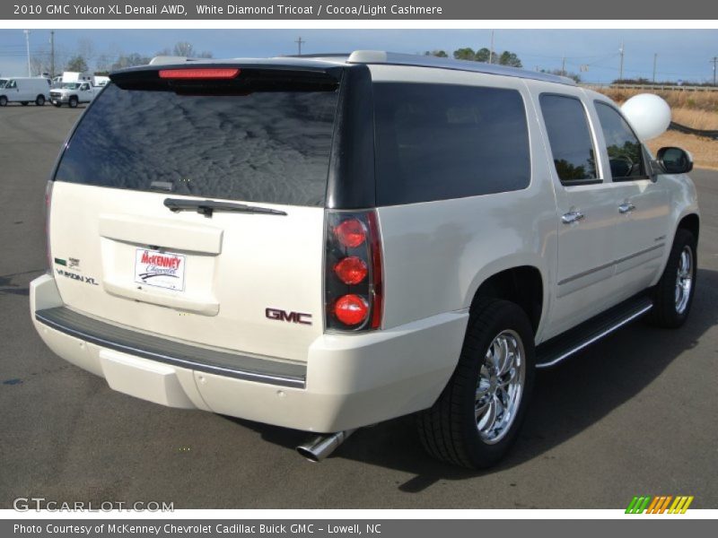 White Diamond Tricoat / Cocoa/Light Cashmere 2010 GMC Yukon XL Denali AWD