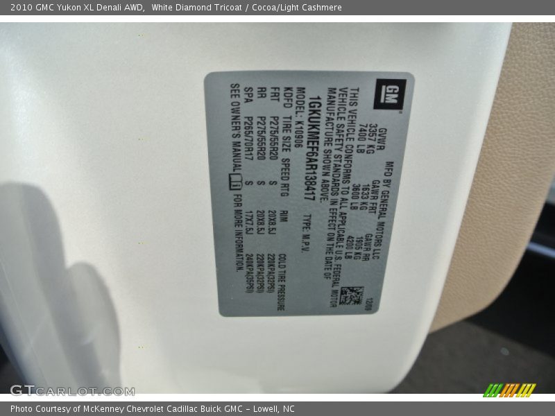 White Diamond Tricoat / Cocoa/Light Cashmere 2010 GMC Yukon XL Denali AWD