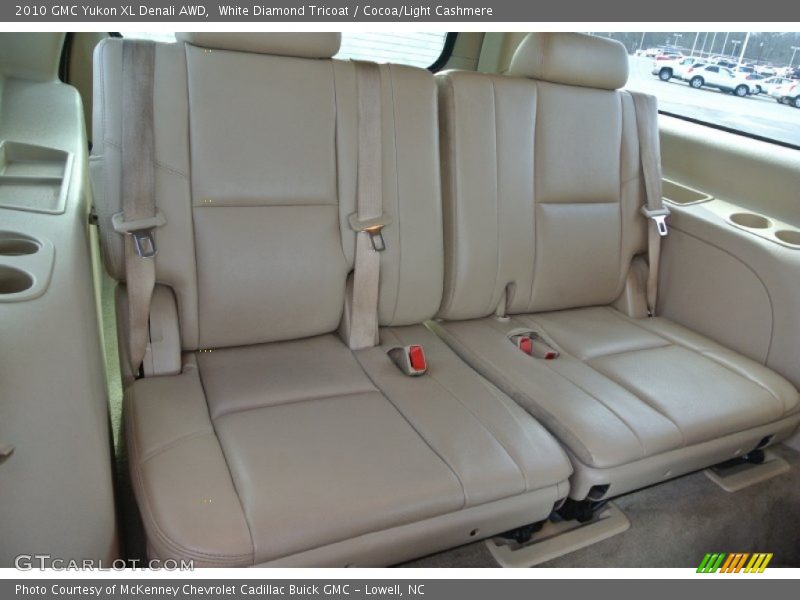 White Diamond Tricoat / Cocoa/Light Cashmere 2010 GMC Yukon XL Denali AWD