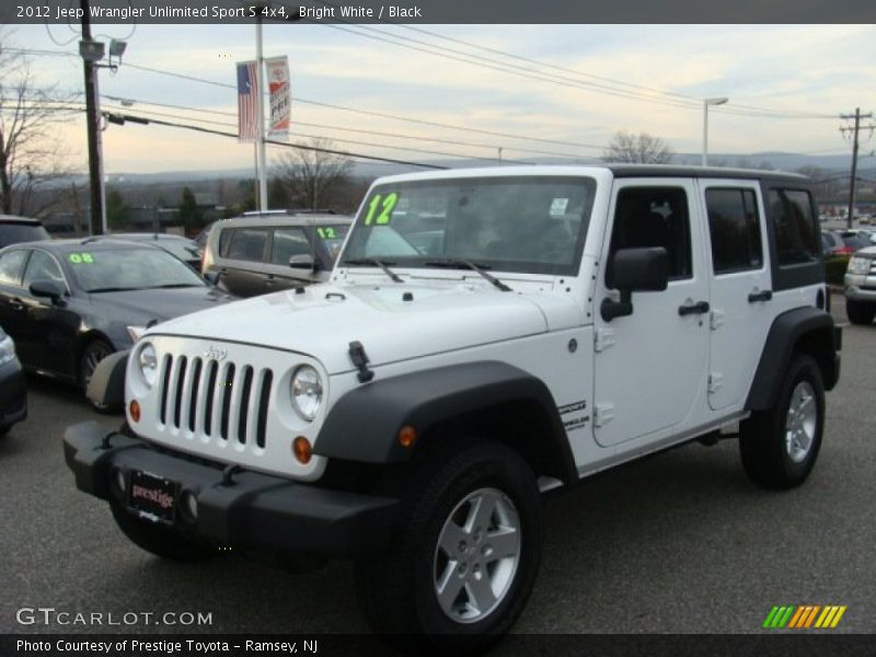 Bright White / Black 2012 Jeep Wrangler Unlimited Sport S 4x4