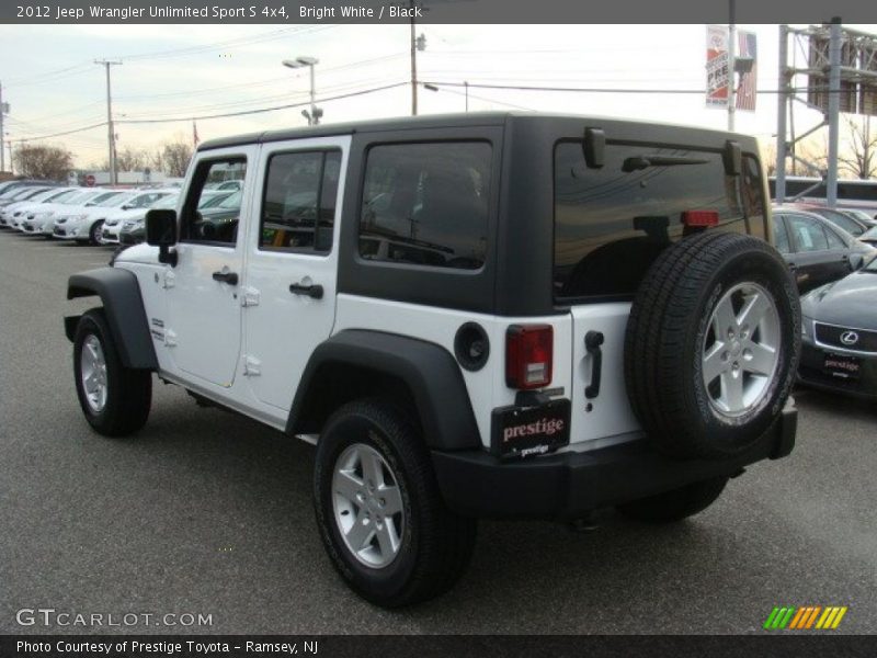 Bright White / Black 2012 Jeep Wrangler Unlimited Sport S 4x4