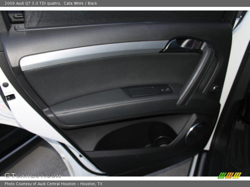 Calla White / Black 2009 Audi Q7 3.0 TDI quattro